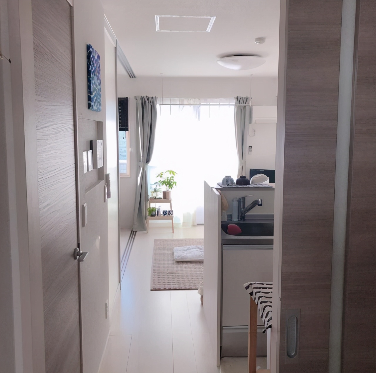 日本女孩的27㎡公寓，小空间功能十分强大，一个人的日子太舒适了