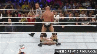 wwe2012皇家大戰（CM·朋克回歸WWE！帶你盤點CM·朋克職業生涯十佳比賽）