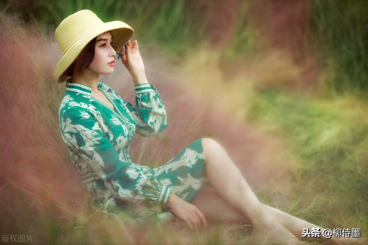 秋景人像拍摄技巧，打造摄影的“高级美”，照片优雅文艺又美丽
