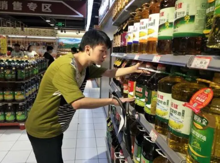 无论买哪种食用油，记住3个“关键词”，再便宜也是好油，放心买