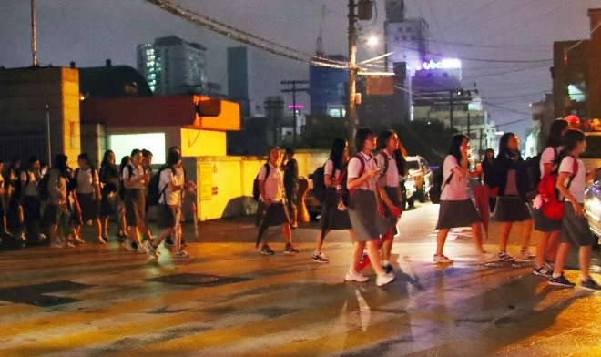 背叛努力：韩国高考原罪，俯瞰5000万人的天空之城