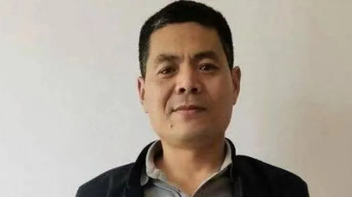 【法治热点】从未见过如此卑鄙无耻之人！男医生在内科体检时，以触摸等方式猥亵20余名女大学生，被判刑！