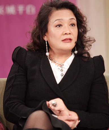 "商业女王"张兰一手建立俏江南,最高身价25亿,如今怎样了?