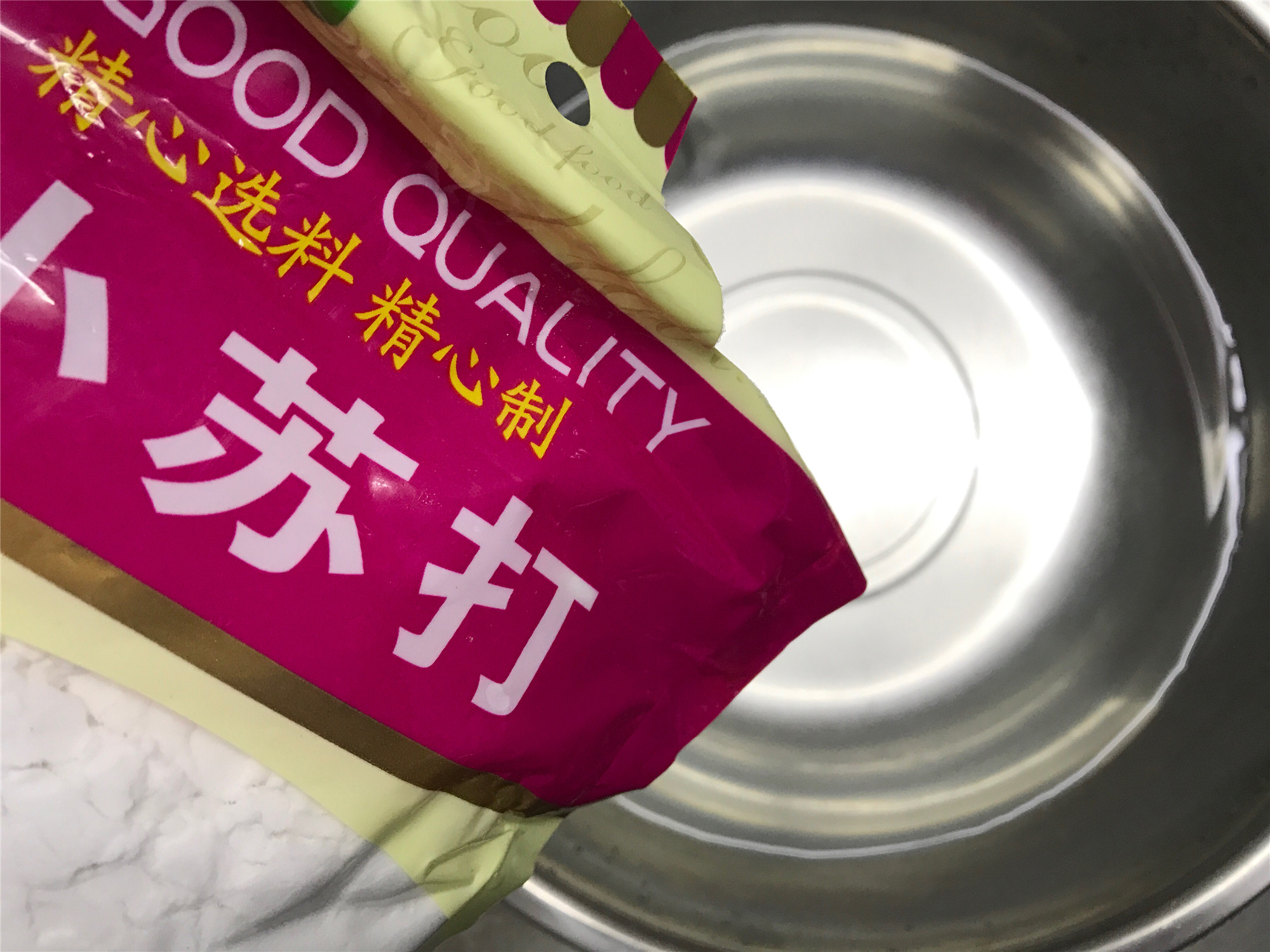 西兰花只用清水洗，越洗越脏！教你正确方法，脏东西自己跑出来