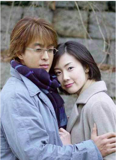 《蓝色生死恋》又名《秋天的童话》,2000年9月18日在kbs2播出,最高