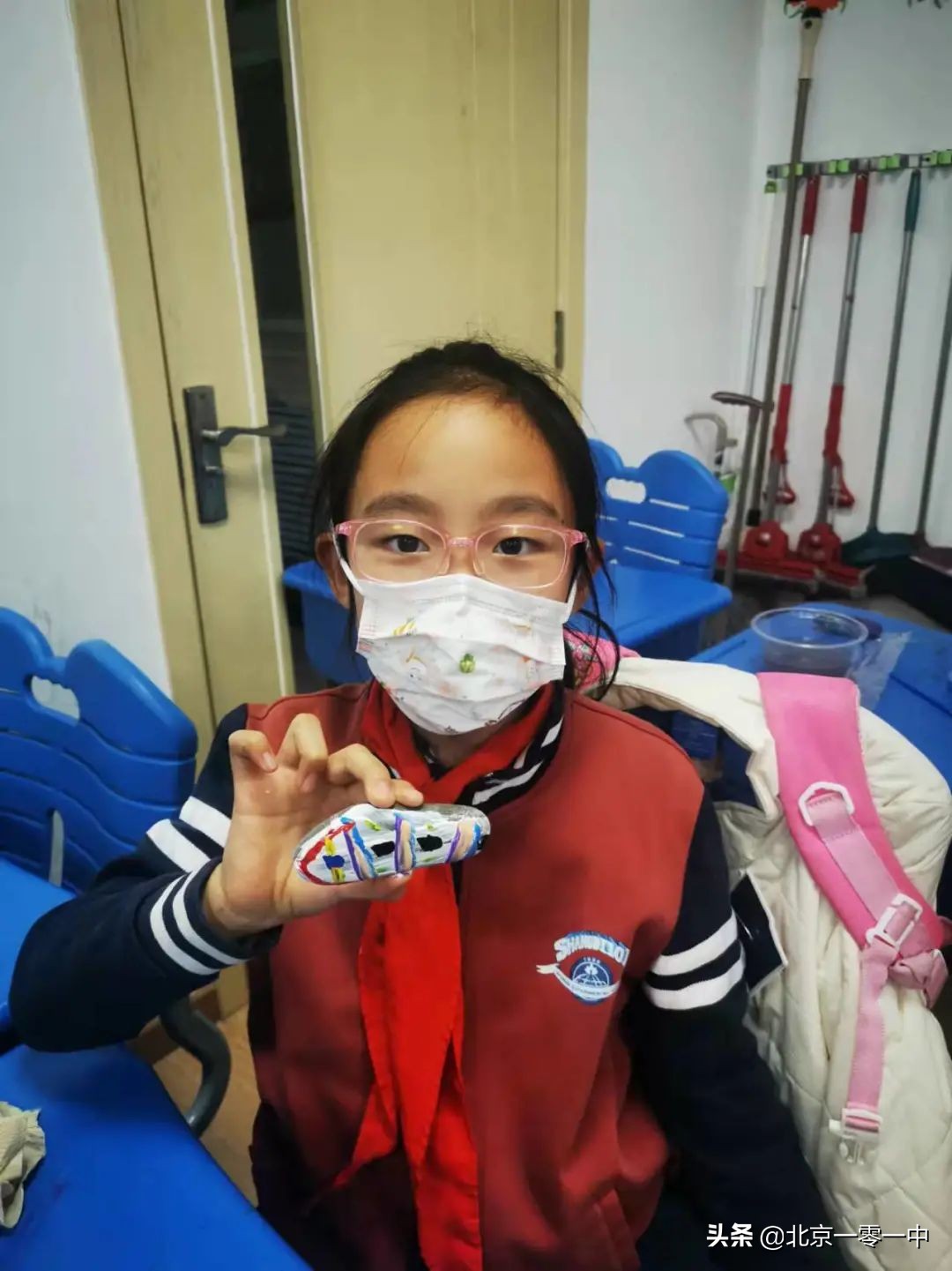 上地实验学校小学部的小可爱 带来了助力冬奥的小宇宙