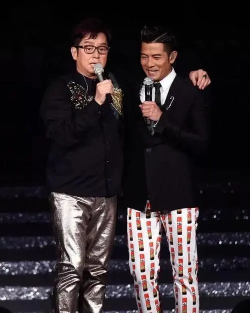 6位香港乐坛天王的“退潮”：瘫痪靠救济，私下生子，终生不娶