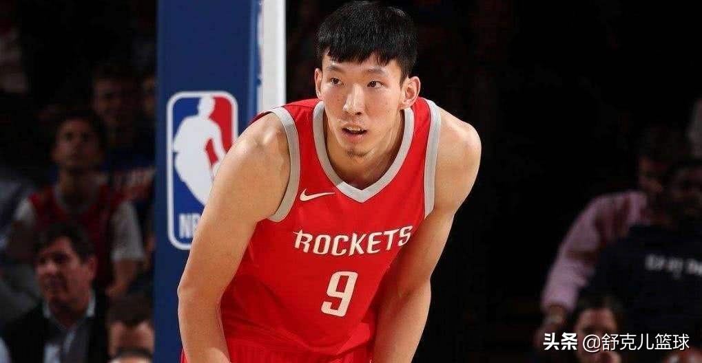 周琦为什么能入选nba(周琦在国内CBA被各队哄抢，为何会被NBA退回，他有什么致命弱点？)