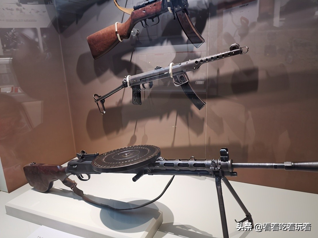 中国人民革命军事博物馆参观记