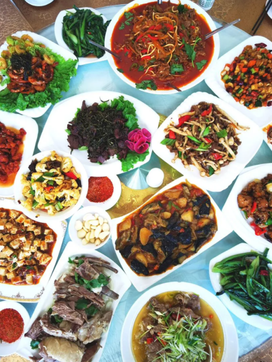 “专属”地铁线！高颜值餐厅！超“豪华”宿舍！兰州大学一次满足你！