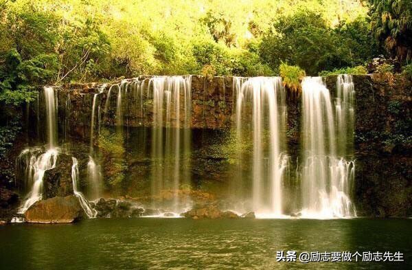 凡事留有余地，别人有路可走，自己亦能进退自如