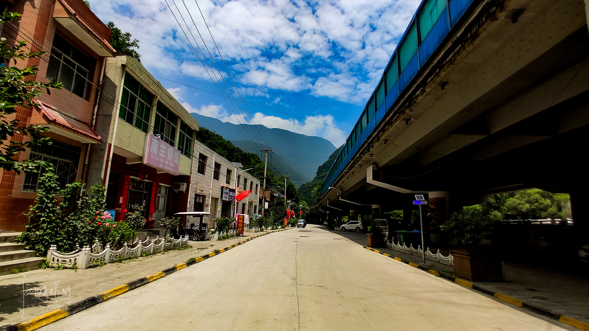 秦岭小环线自驾游,全程139公里,体验山路驾驶野炊爬山乐趣