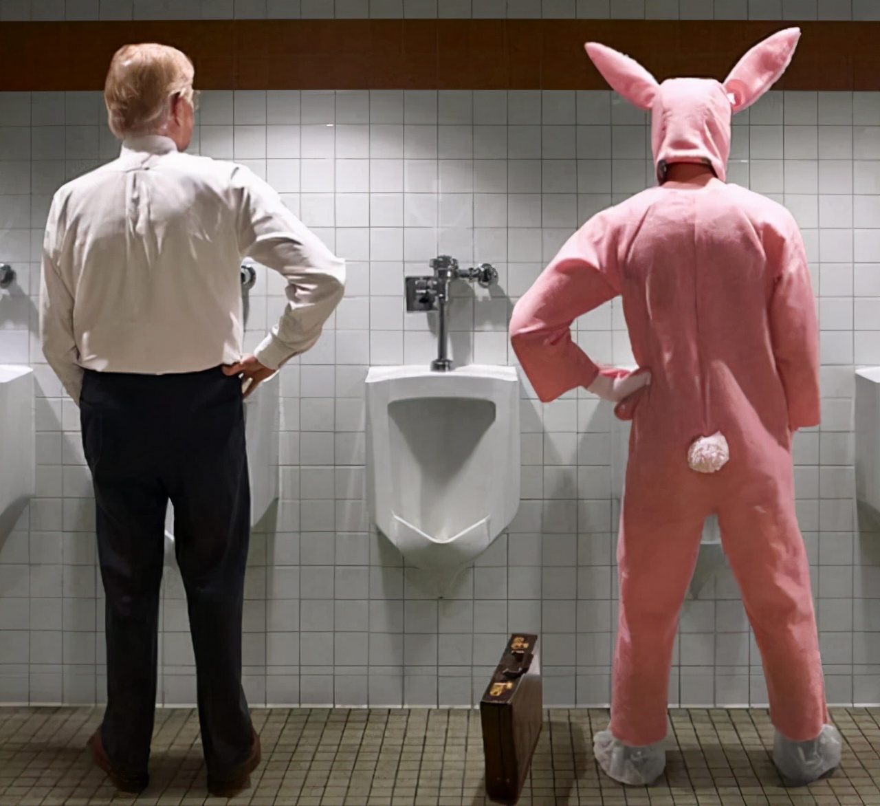 有人一喝水就尿多，有人却两个小时也不上厕所，哪种人身体更好？