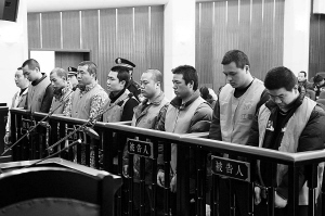 8年过去了，当年为买苹果手机不惜卖肾的男孩，如今怎么样了