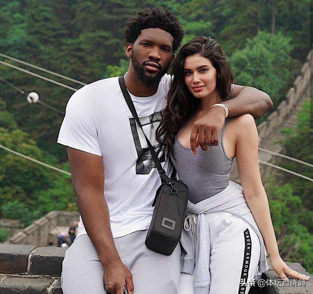 nba黑人为什么受欢迎（为何黑人球星总抱得白人女神归？有3点原因，或许这就是种族优势）