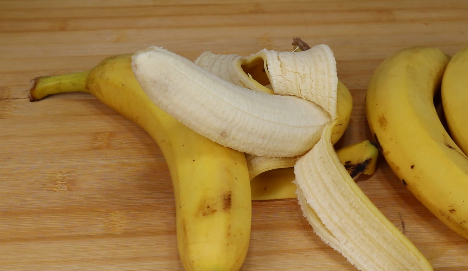 买香蕉时，选弯的好还是直的好？老农无意说漏嘴，看完别乱买了