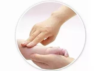 来！跟随名师学习“硬本事”！大河报首届小儿推拿培训班招生啦！