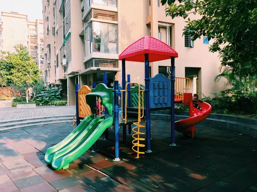 老破小一平10万+！我们走遍厦门18所名校，为你曝光最贵学区房！