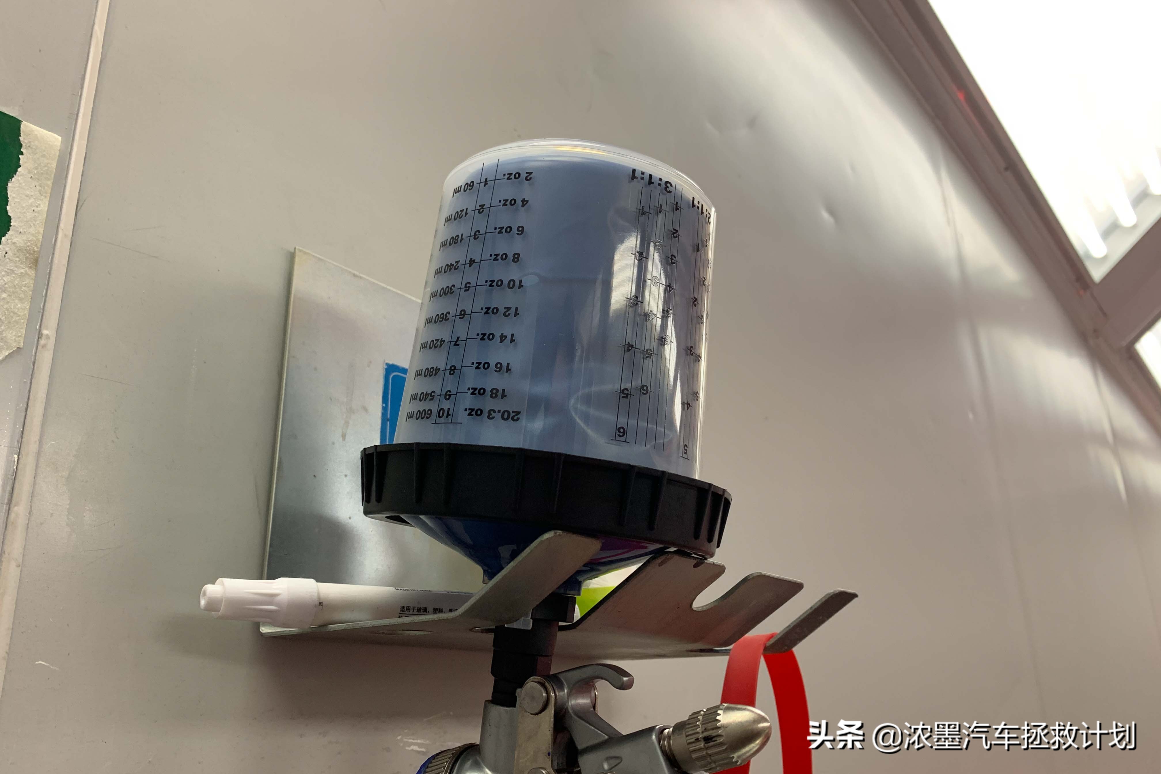 「璀璨明珠」修复整备一台破烂不堪的丰田皇冠，重新焕发盎然生机