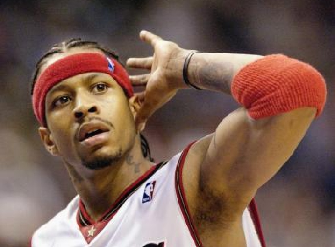 nba球員為什么手磨鞋底（為什么籃球運動員老愛摸鞋底？）