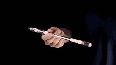 我靠转笔震慑了老外！原来这也是一股来自东方的神秘力量！