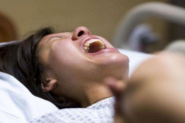 为什么医生有时会劝孕妈剖宫产？是为多赚钱吗？真实原因令人唏嘘