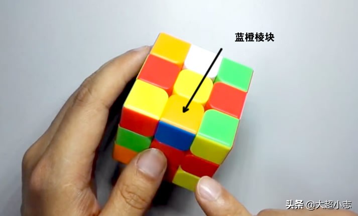 怎样拼魔方最简单方法（魔方快速还原法20秒(初学者)）-大连信息网