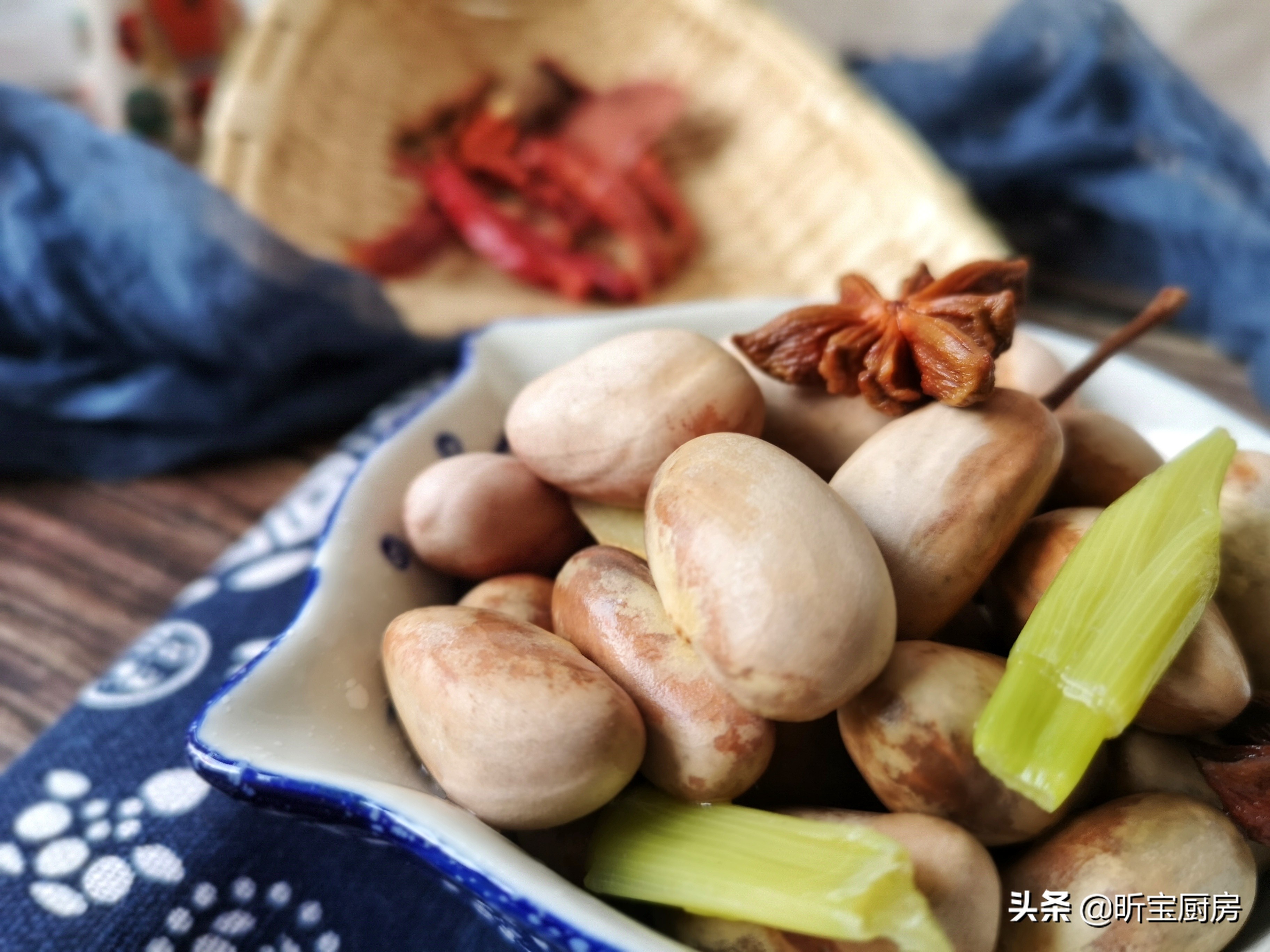 菠萝蜜的丝丝怎么吃？20斤大水果的美味食用方法