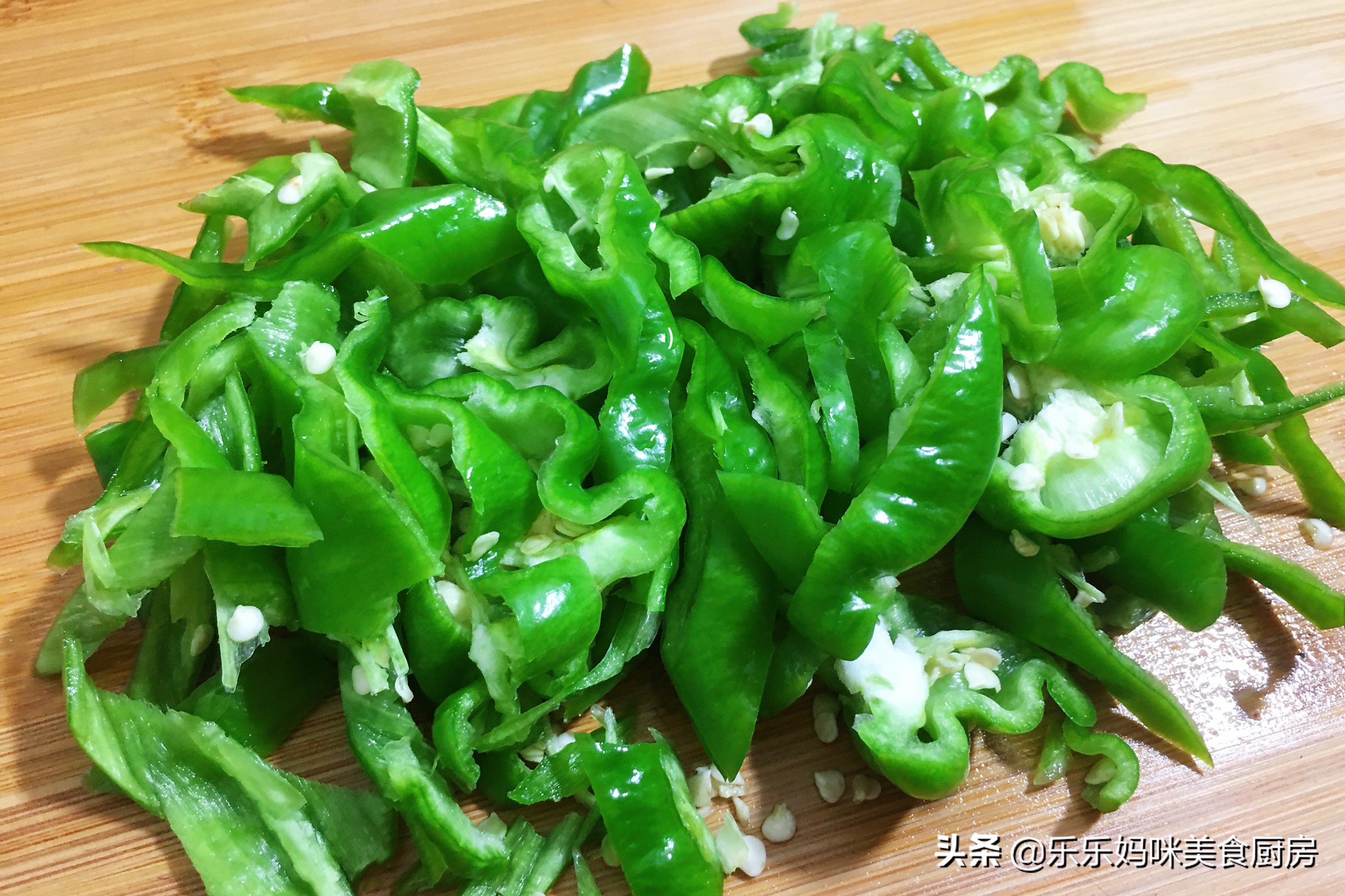 它是"天然补血王",血红蛋白含量高,与韭菜是绝配,春天别错过