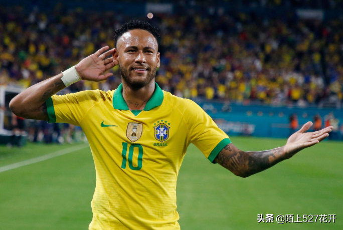 世界杯巴西对乌拉圭结果（内马尔戏耍门将首开纪录，独造4球刷爆自己纪录！巴西4-1乌拉圭）