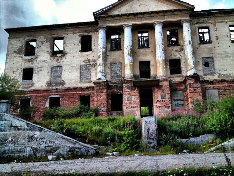 被13个矿山包围的城市：因煤矿而诞生，也因煤矿而衰落