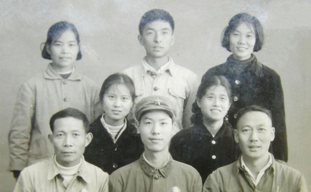 高考第一位女状元刘学红：白天种地，晚上读书，语文差1分就满分