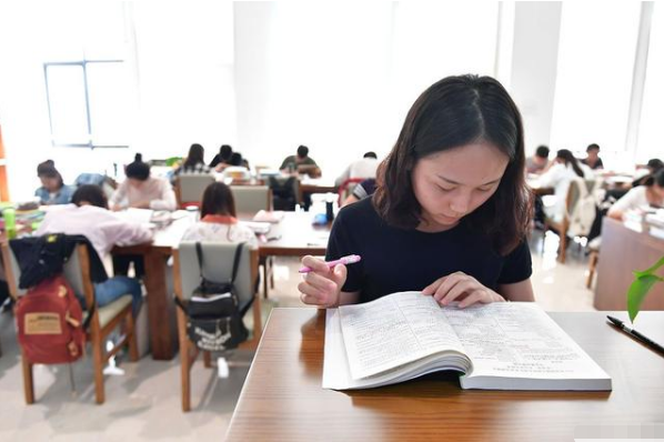 高考719分的浙江女学霸,拒绝清华抛来的橄榄枝，只遵从内心的选择