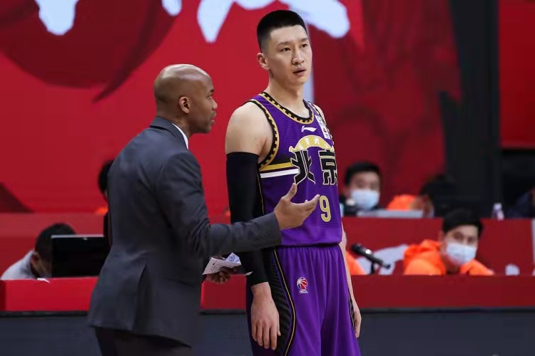 同時擁有nba和cba兩大聯盟的總冠軍戒指,這輩子,值啦!