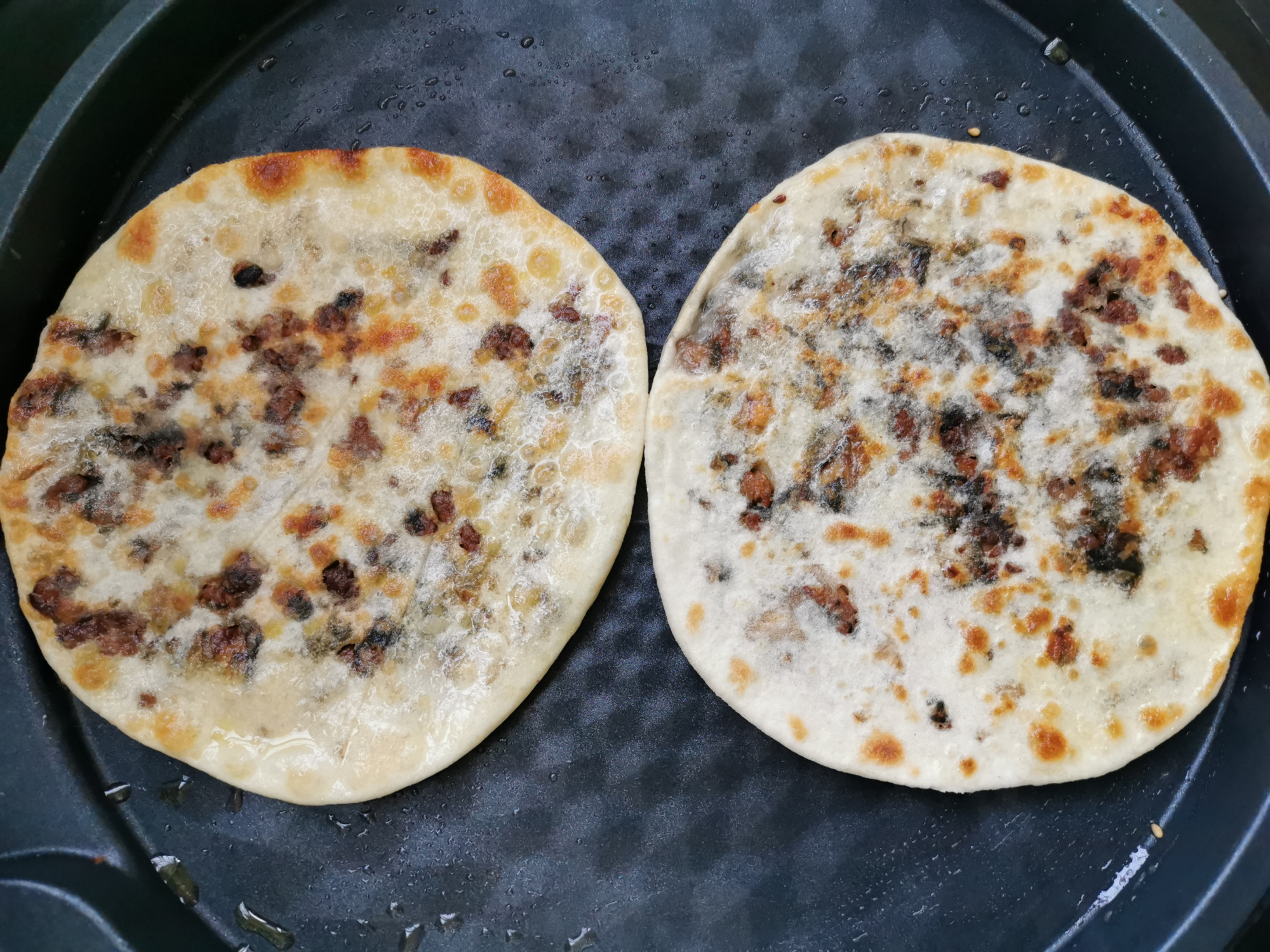 梅干菜烧饼怎么做（12步学做又香又脆的梅干菜烧饼）