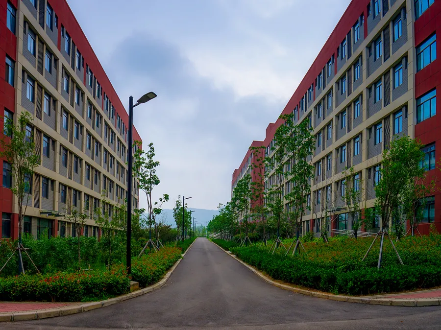 报志愿？汝州第一所大专啥样子、咋招生、好不好就业、学费贵不贵？