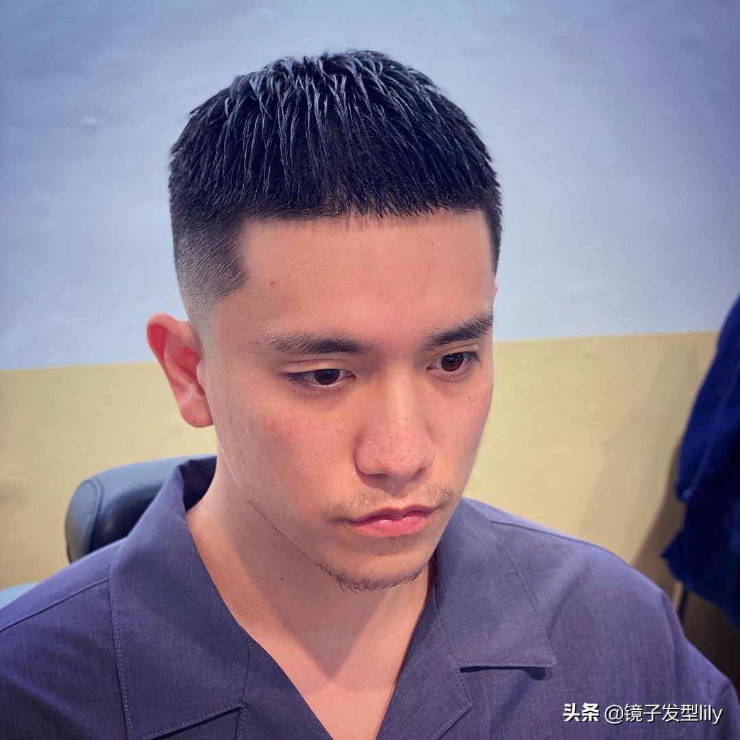 男青年发型(2021极具人气的8种男士发型,帅气有型不落伍,适合大多数