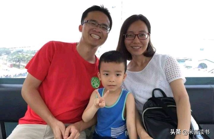 17年了，高考900分摘状元，考上北大的广东男孩，如今怎样