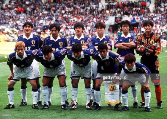 日本足球不算世界强队，世界杯最高16强，国足若战术得当有机会