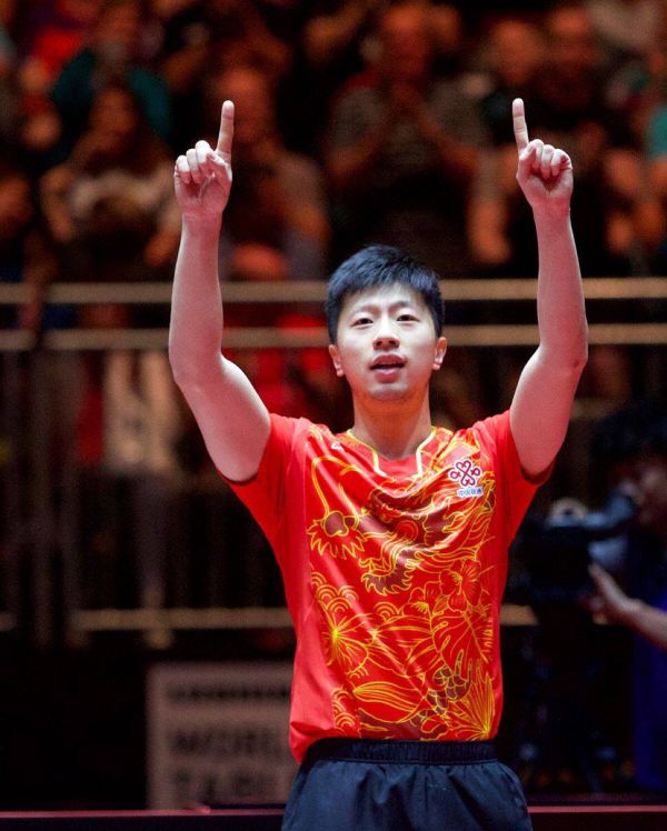 乒乓球世界排名最新2018男子(中国乒乓球并非无敌！曾有八位男单选手力压中国登顶世界第一)