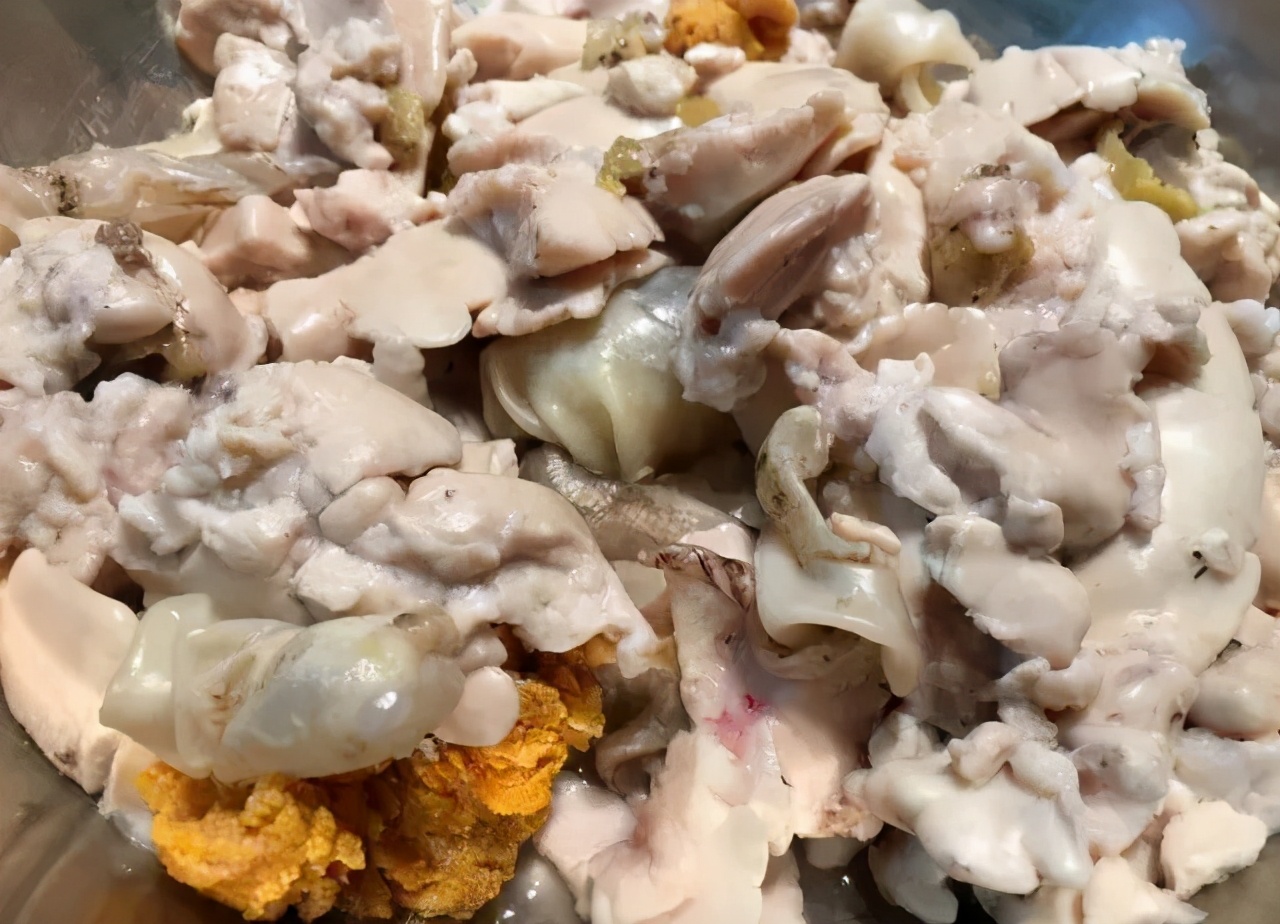 湖北人最爱的红烧鱼杂火锅，这种美食天越冷吃起来越过瘾