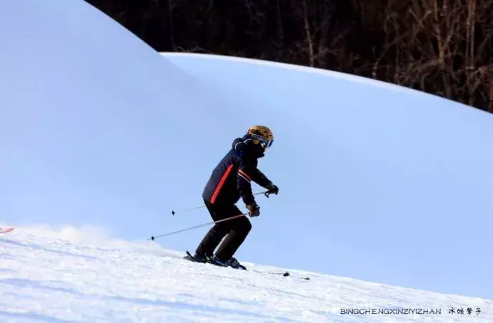 单板滑雪u型场地图(哈尔滨帽儿山高山滑雪场，滑雪发烧友驰骋的乐园)