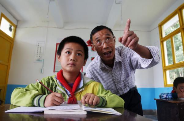 义务教育阶段有变动，今秋开始将改为5＋4学制？教育部做出回应