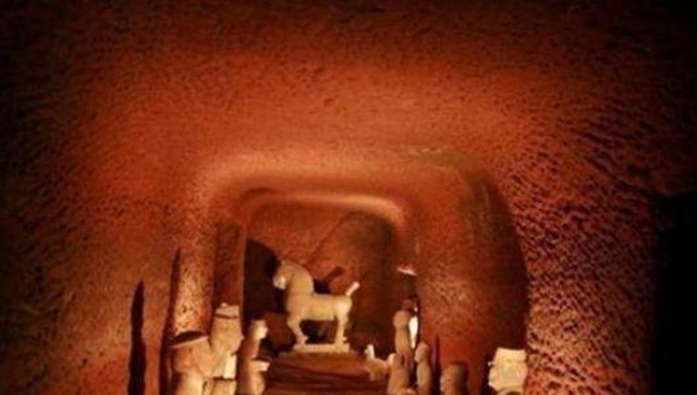 乐山大佛是哪三个人建的(62年政府修缮乐山大佛，在心脏处发现一个洞，揭开1200年前的传说)