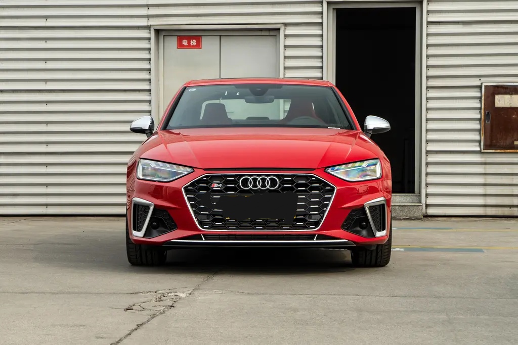 由于2021款的奥迪s4只有一款车型,也就是 2021款 3.