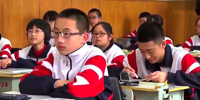 高考语文作文如何能够取得高分？字迹工整，清楚标题立意缺一不可