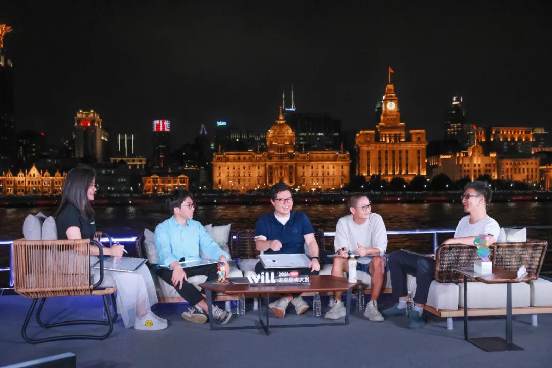 估值半年翻番，200亿美元的小红书是知乎市值3倍、仅次于B站