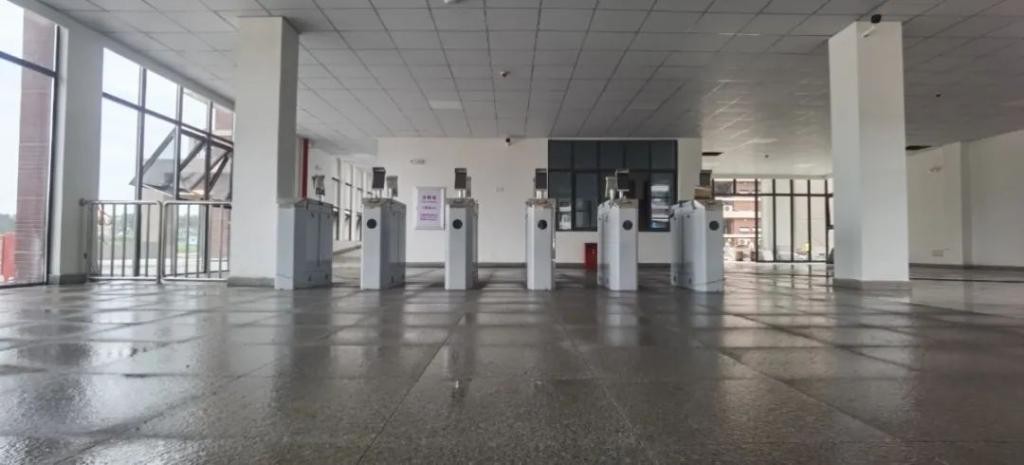 内外景直击！湖北“神仙”宿舍曝光，配置豪华，上学宛如度假