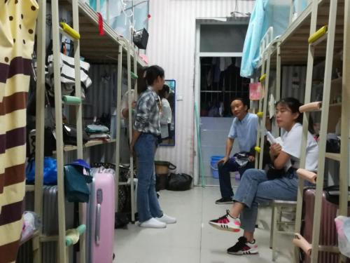 白岩松痛批学校寄宿：“再苦也不会让孩子住校，背后原因很现实”