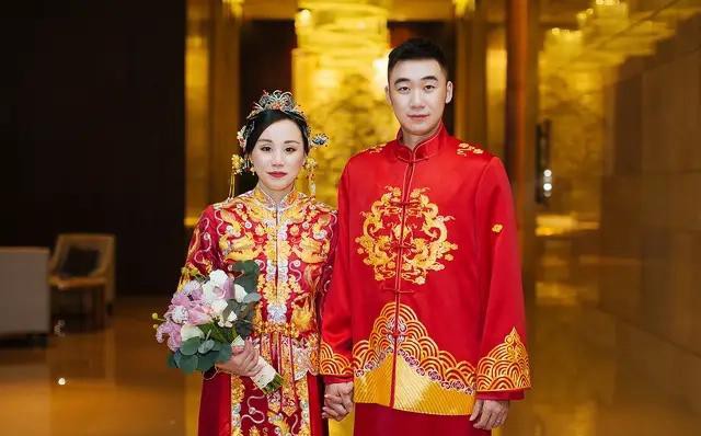 而赵芸蕾开始的搭档是成淑,后来和田卿搭档,混双搭档则是张楠